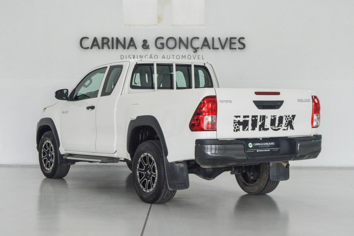 toyota-hilux-2020-diesel-2393cc