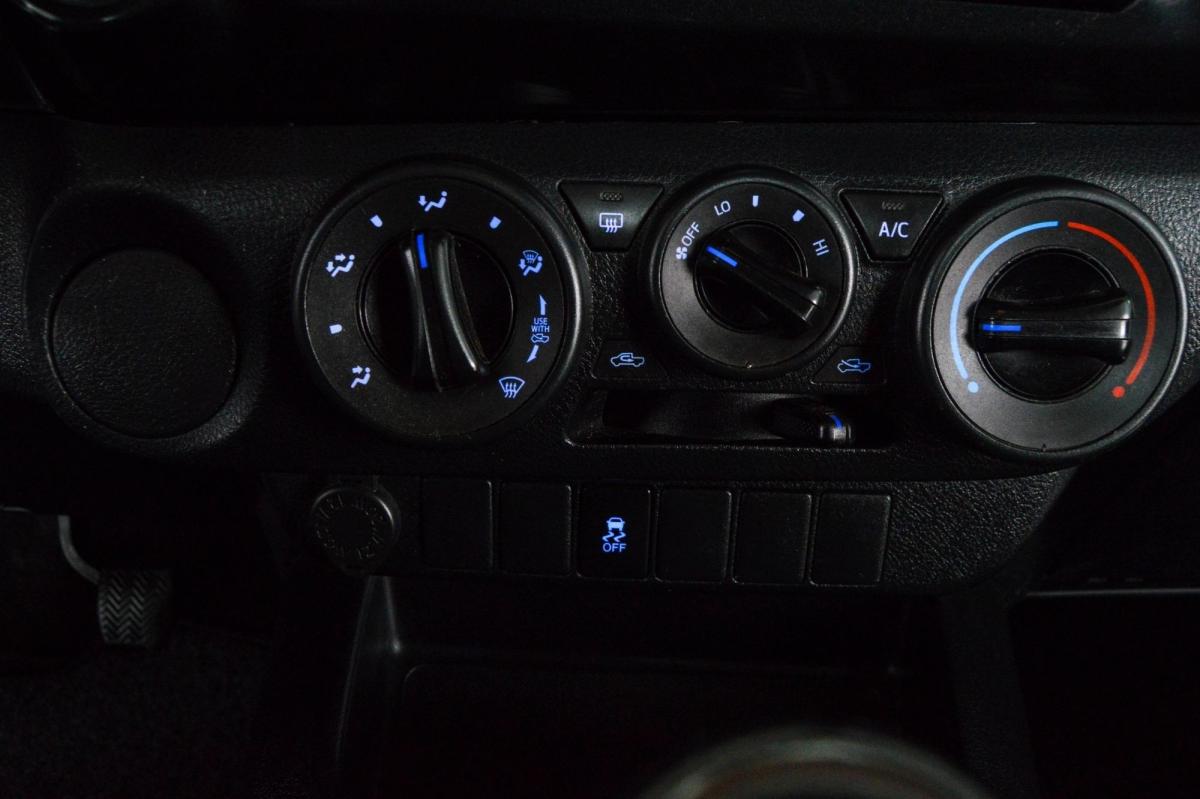 toyota-hilux-2020-diesel-2393cc