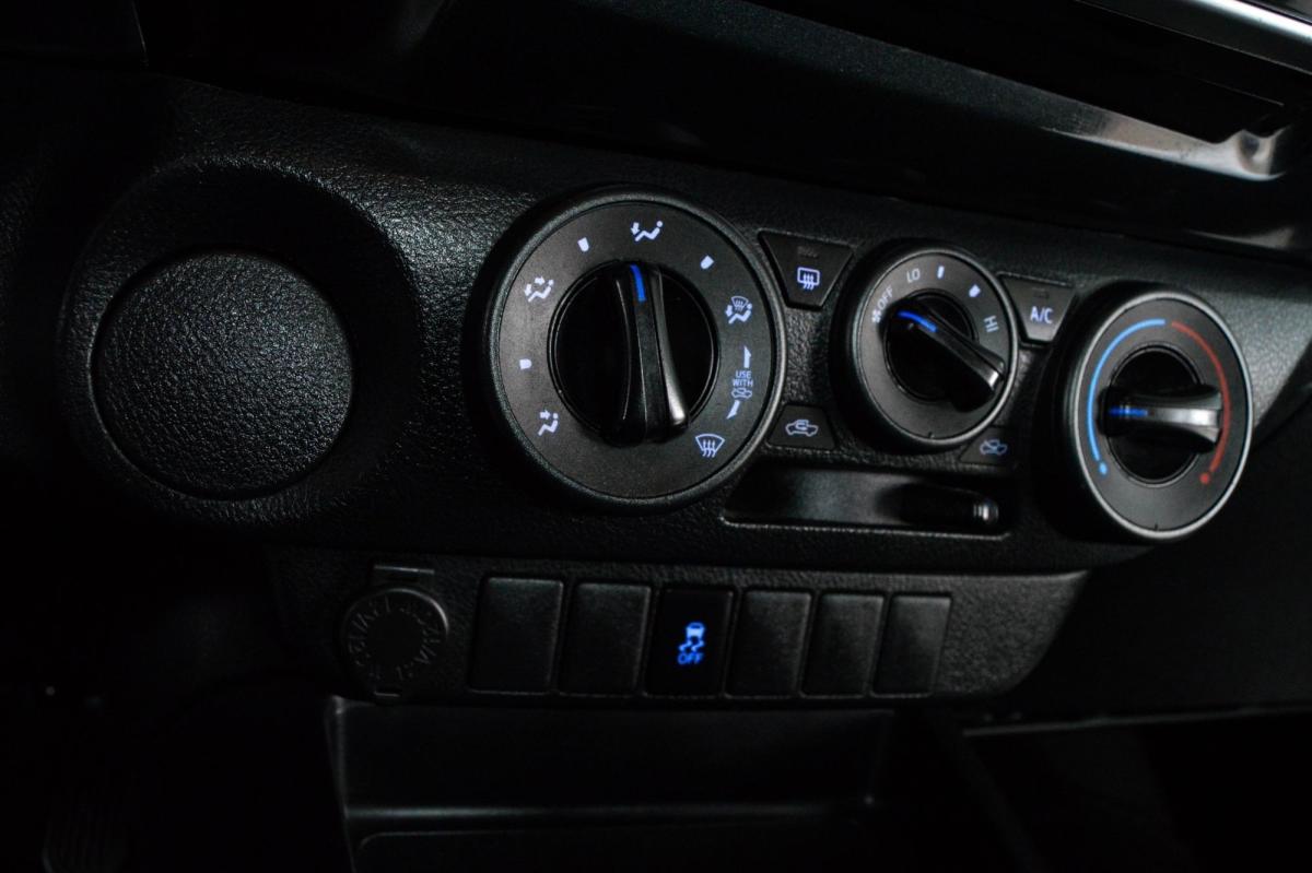toyota-hilux-2020-diesel-2393cc