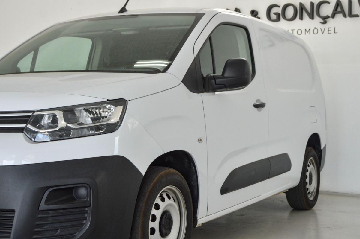 citroen-berlingo-2023-diesel-1499cc
