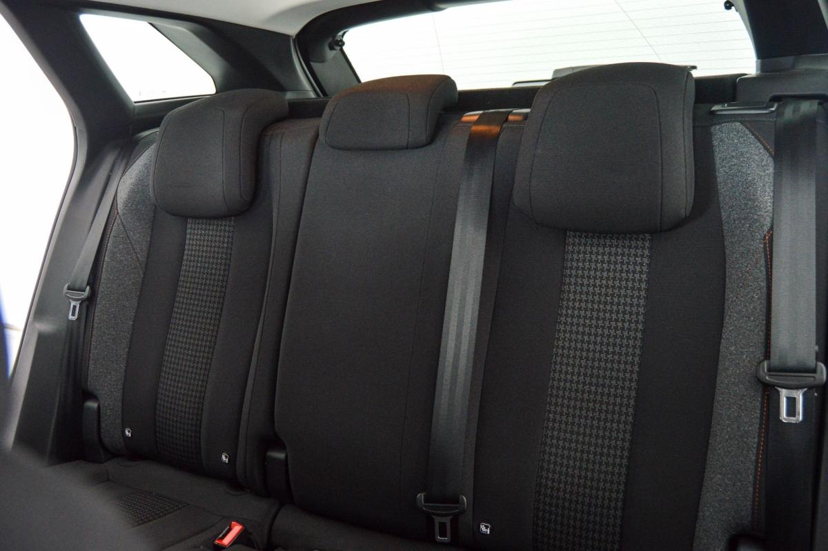 peugeot-3008-2022-diesel-1499cc