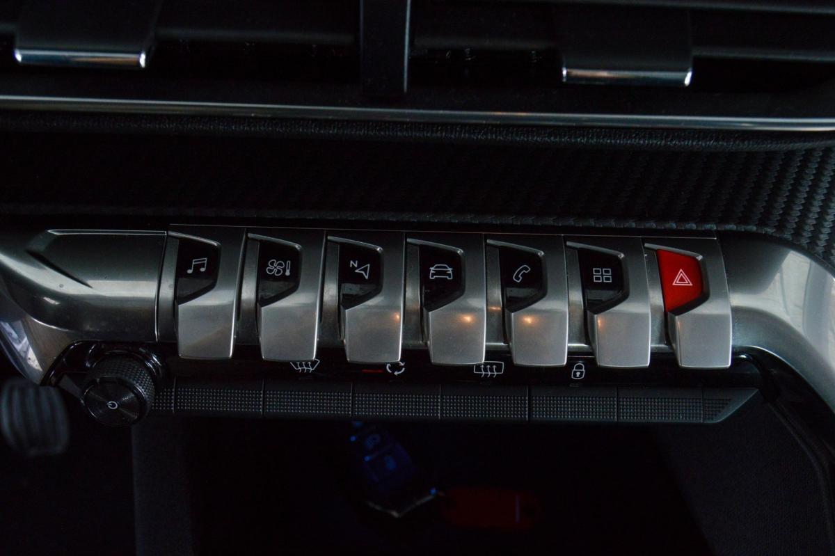 peugeot-3008-2022-diesel-1499cc