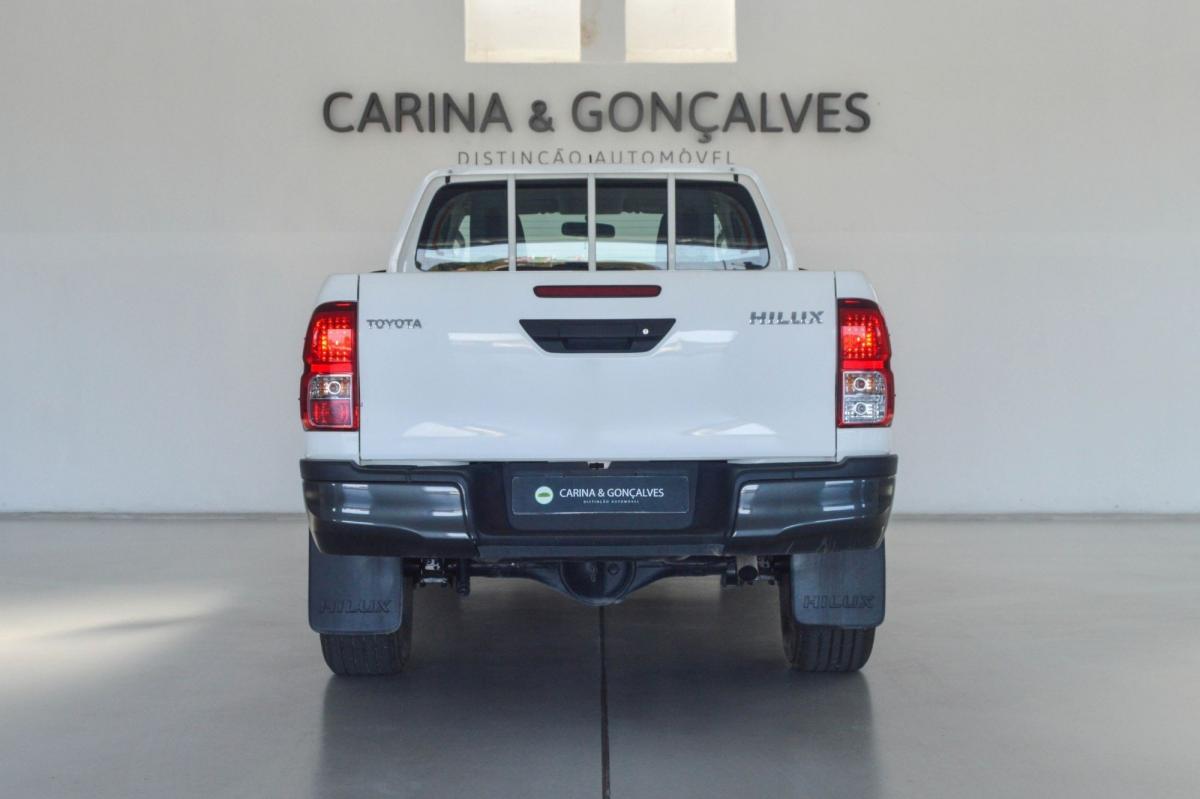 toyota-hilux-2020-diesel-2393cc