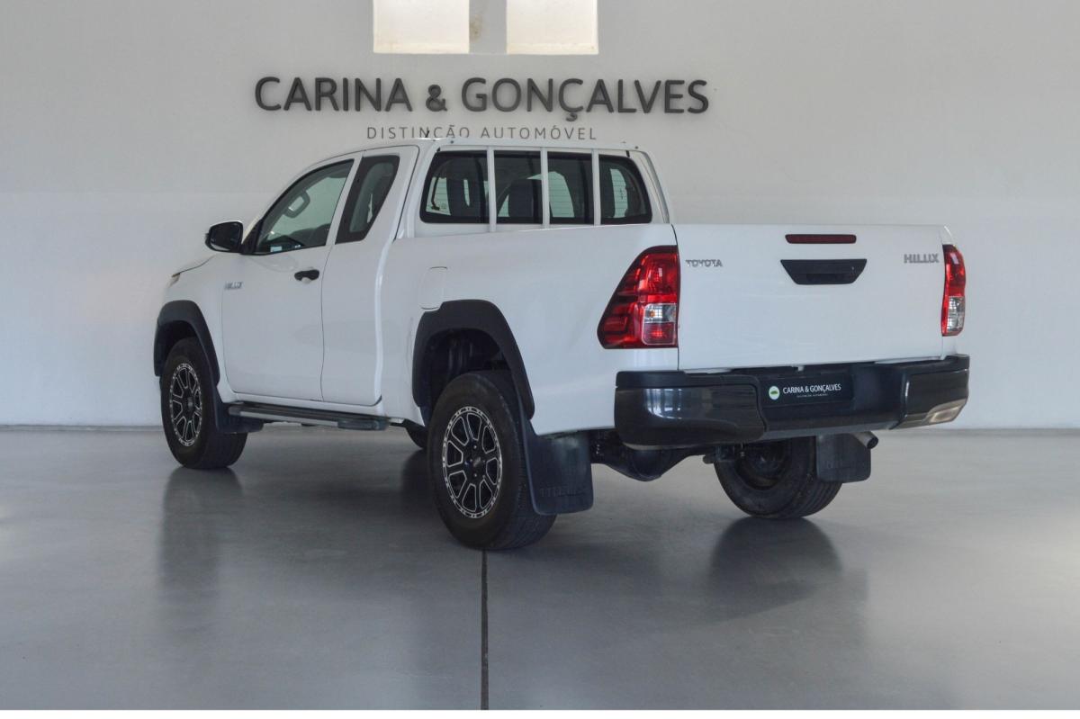 toyota-hilux-2020-diesel-2393cc