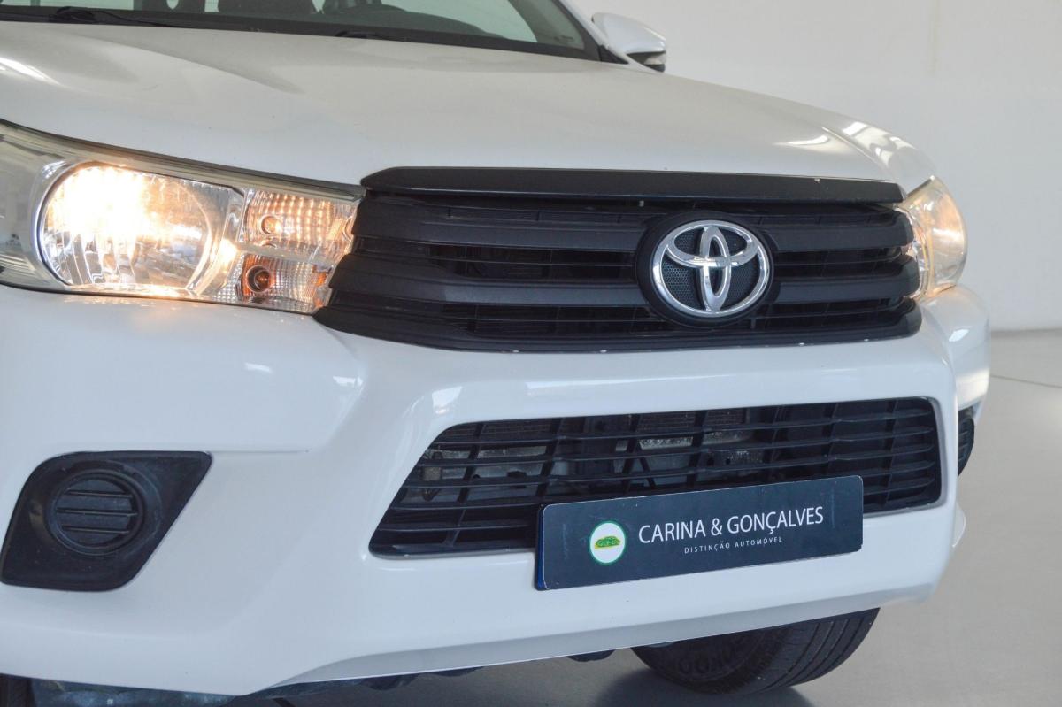 toyota-hilux-2020-diesel-2393cc