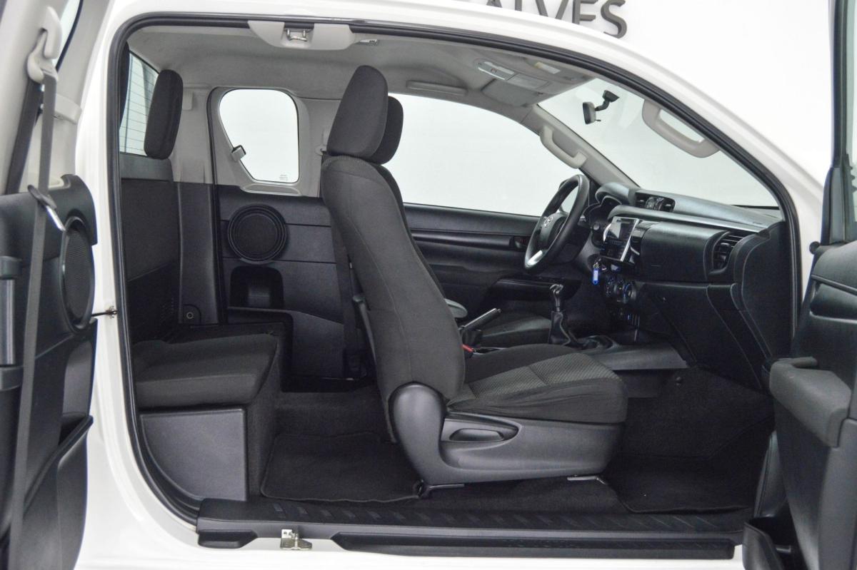 toyota-hilux-2020-diesel-2393cc