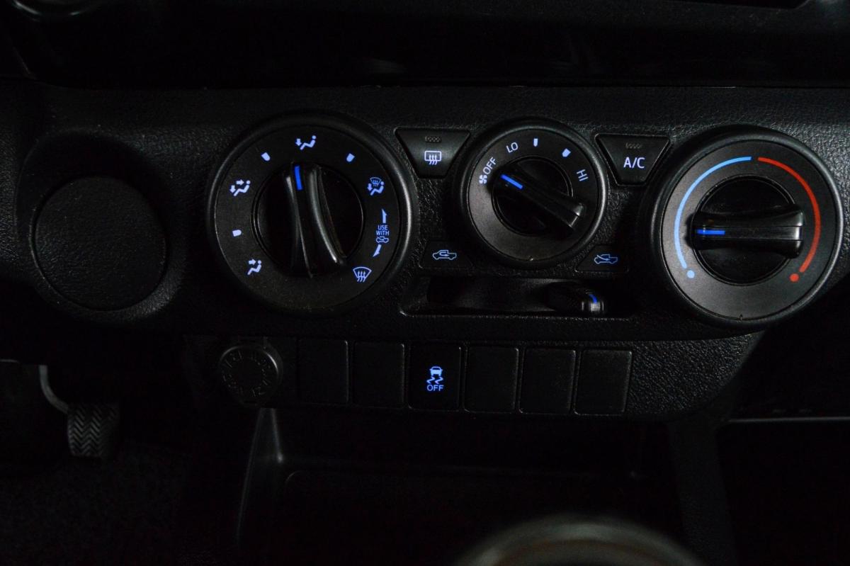 toyota-hilux-2020-diesel-2393cc