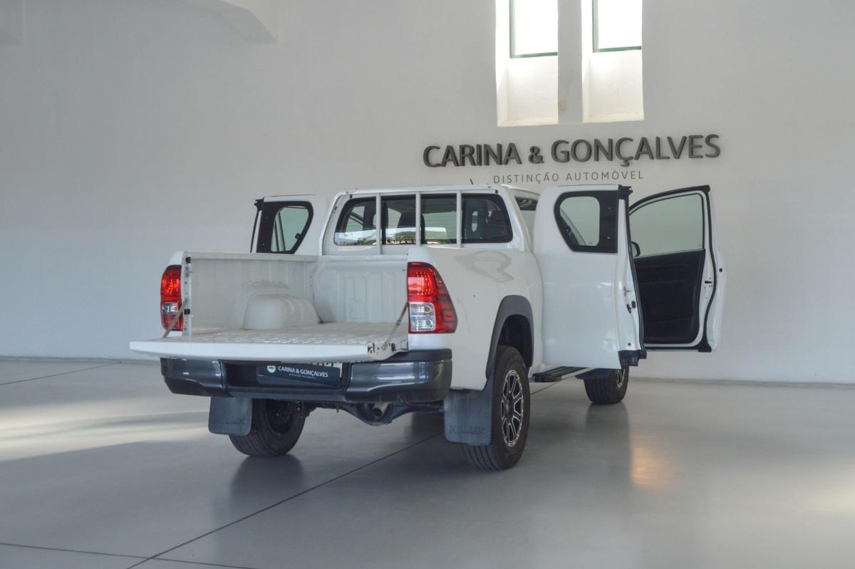 toyota-hilux-2020-diesel-2393cc