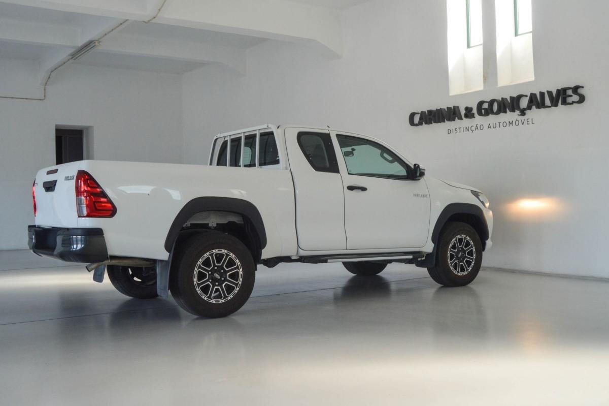 toyota-hilux-2020-diesel-2393cc