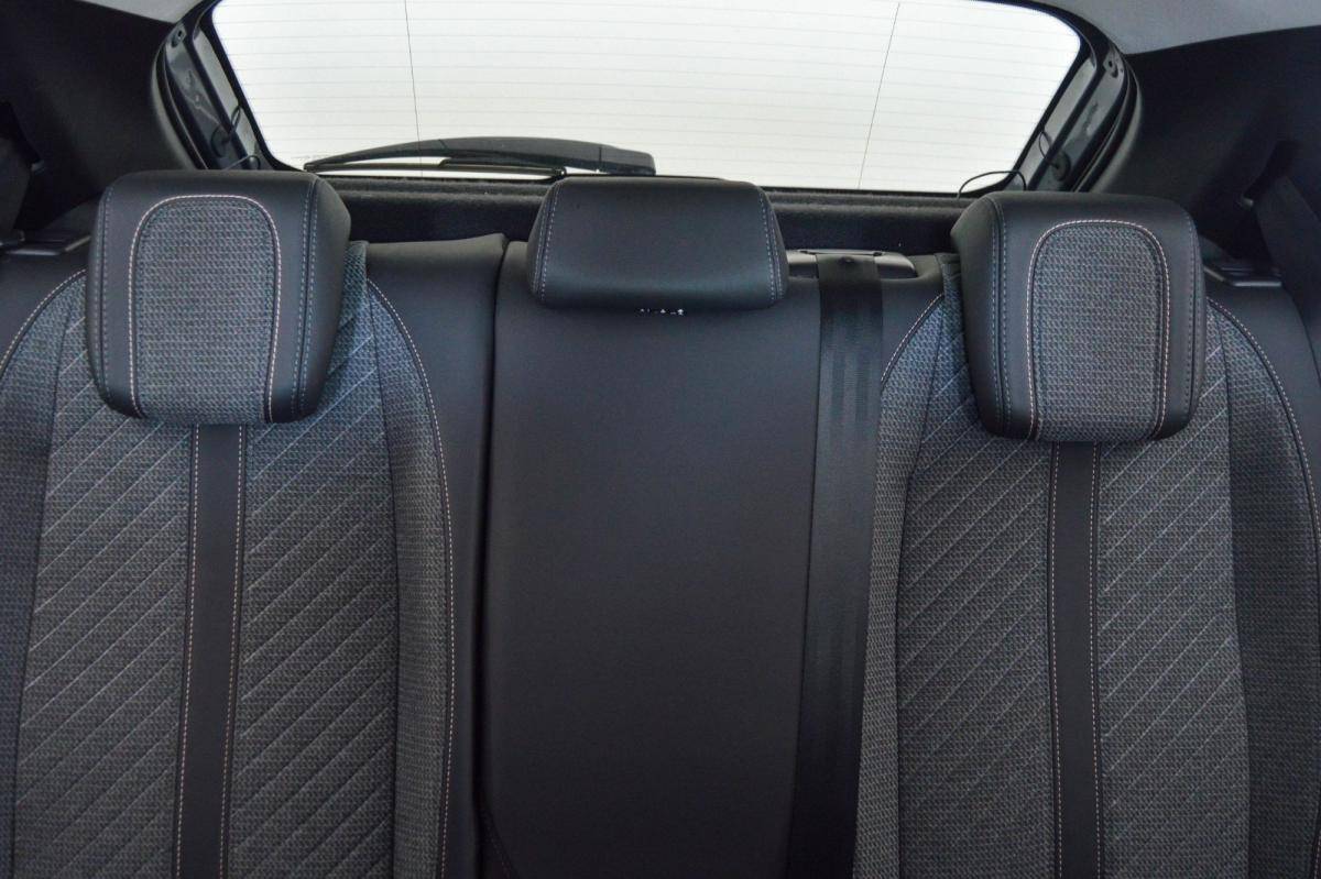 peugeot-208-2025-gasolina-1199cc