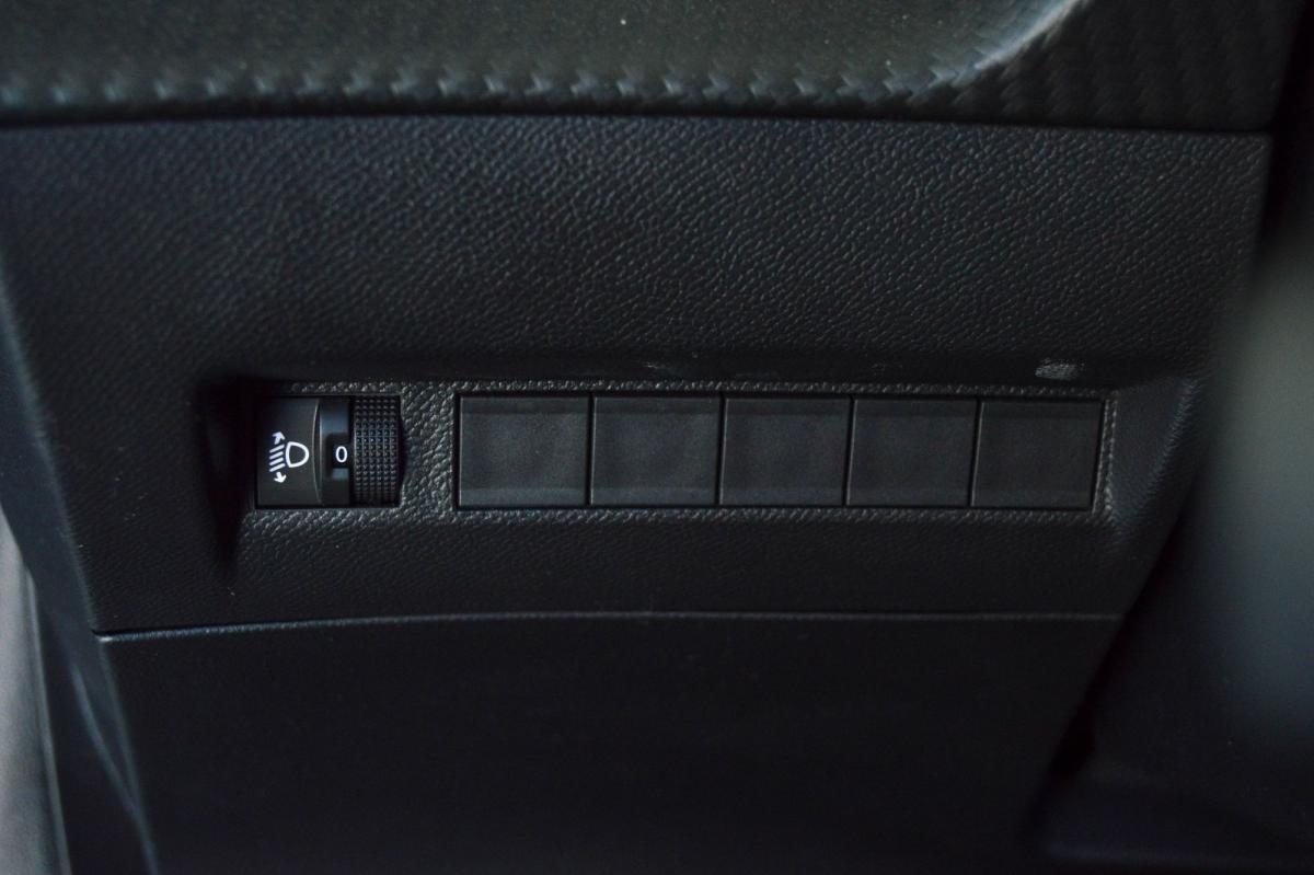 peugeot-208-2025-gasolina-1199cc