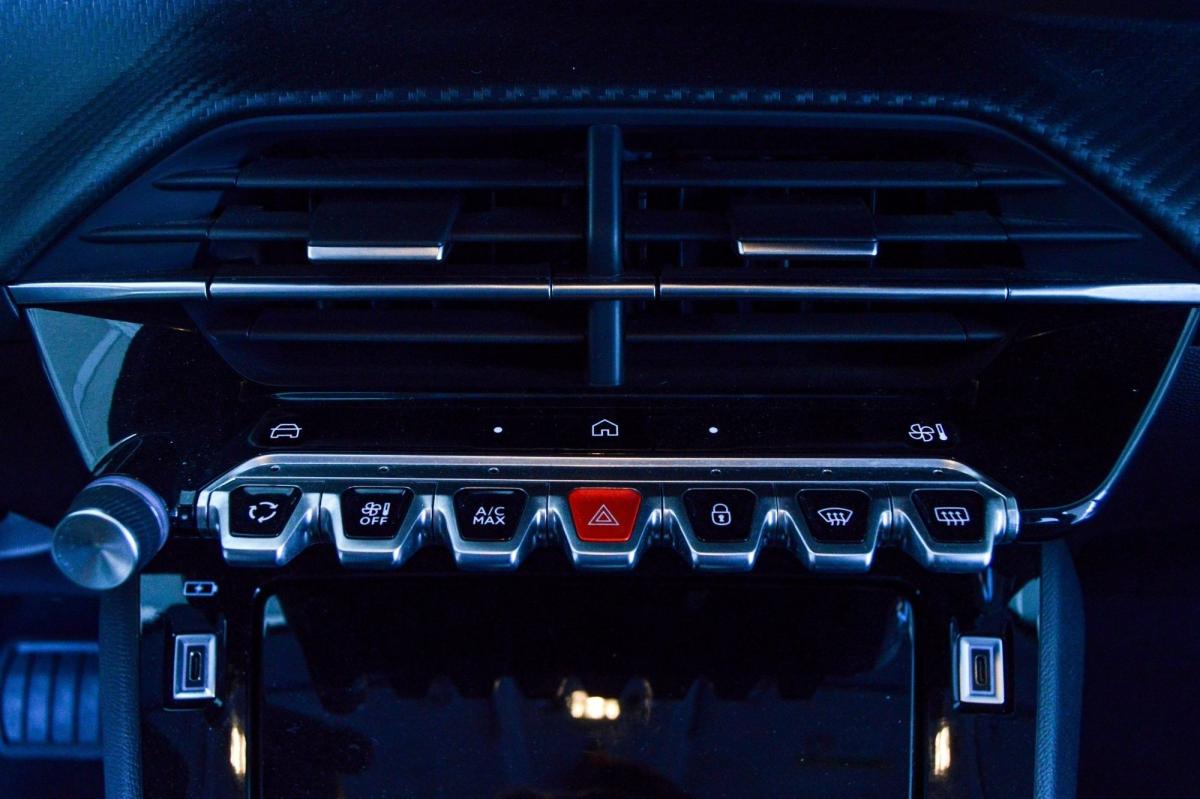 peugeot-208-2025-gasolina-1199cc