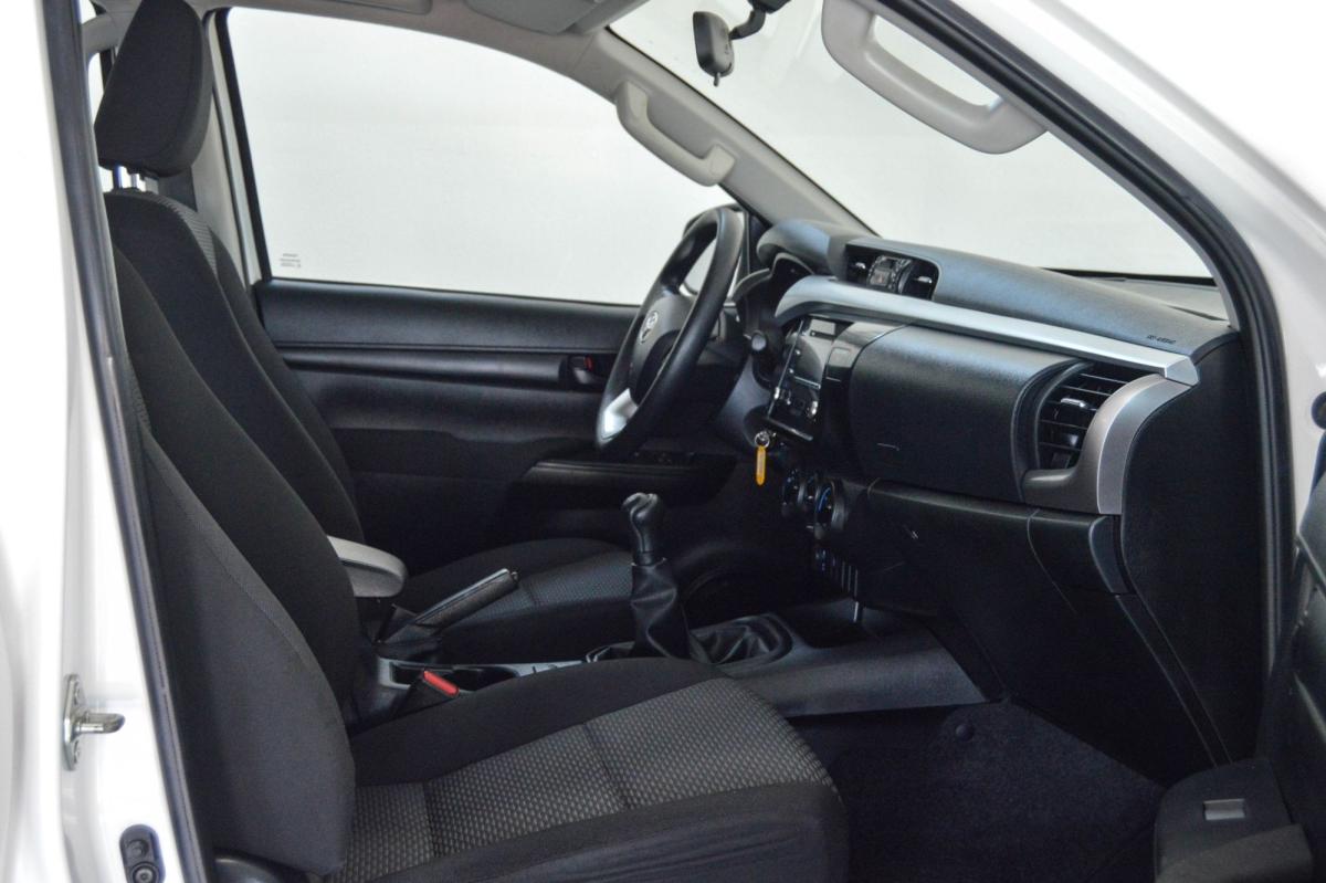 toyota-hilux-2023-diesel-2393cc