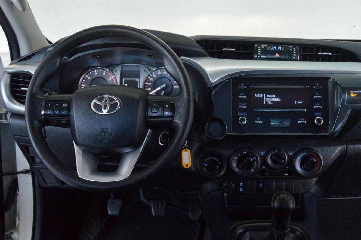 toyota-hilux-2023-diesel-2393cc