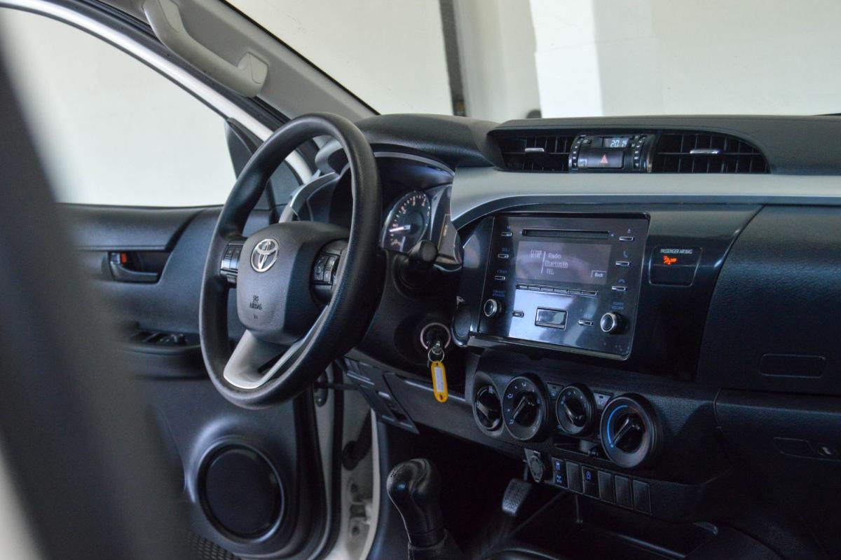 toyota-hilux-2023-diesel-2393cc