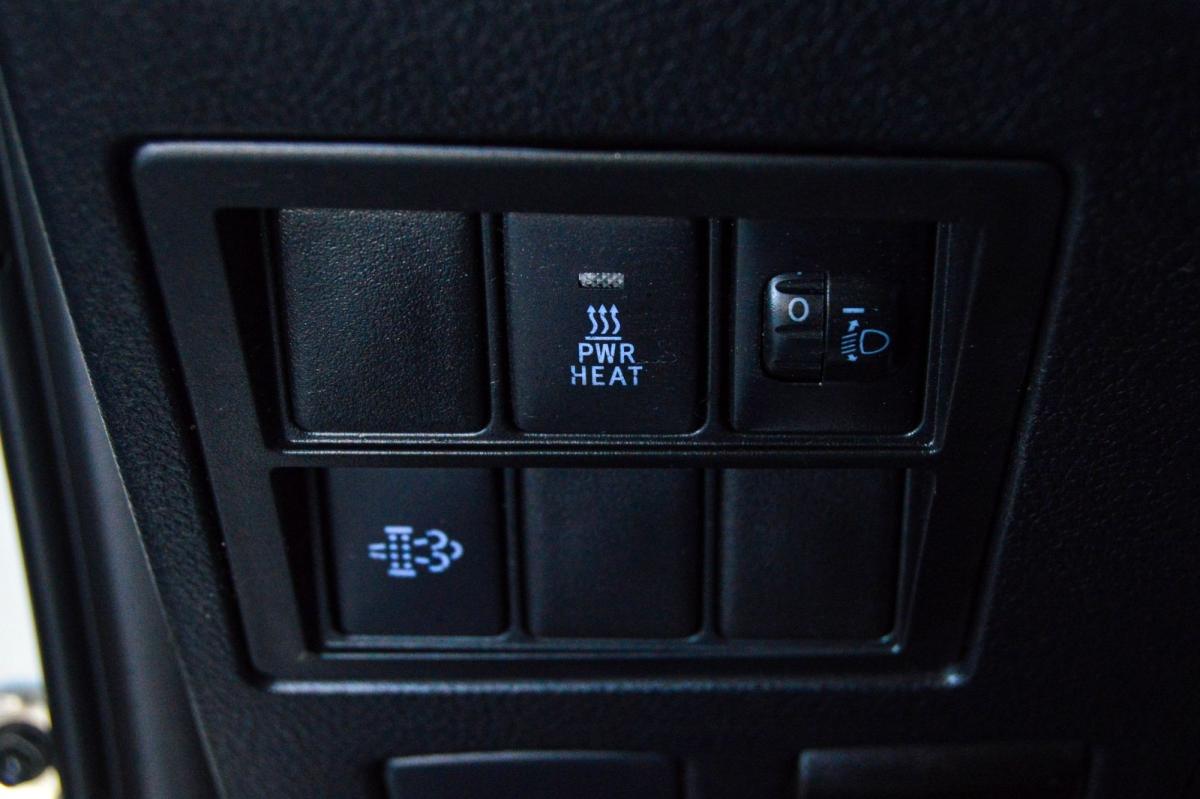 toyota-hilux-2023-diesel-2393cc
