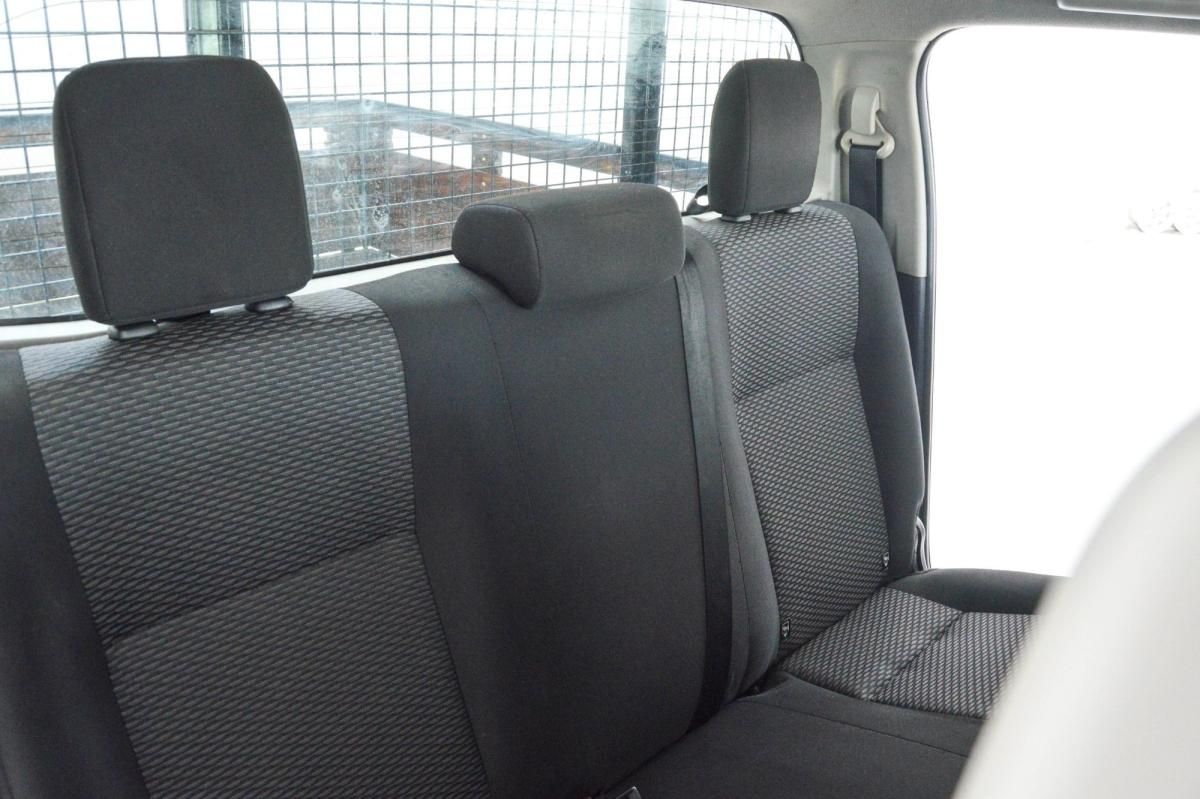 toyota-hilux-2023-diesel-2393cc