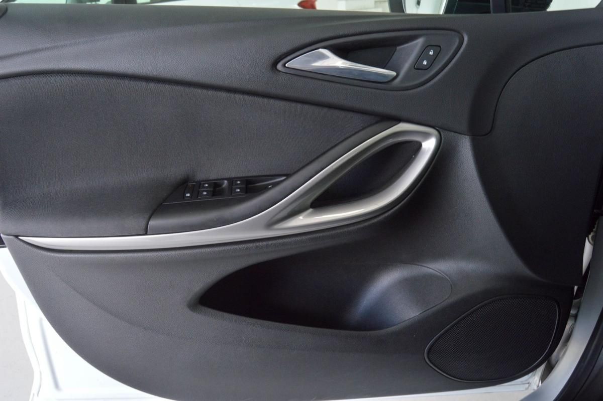 opel-astra-sport-tourer-2021-diesel-1496cc