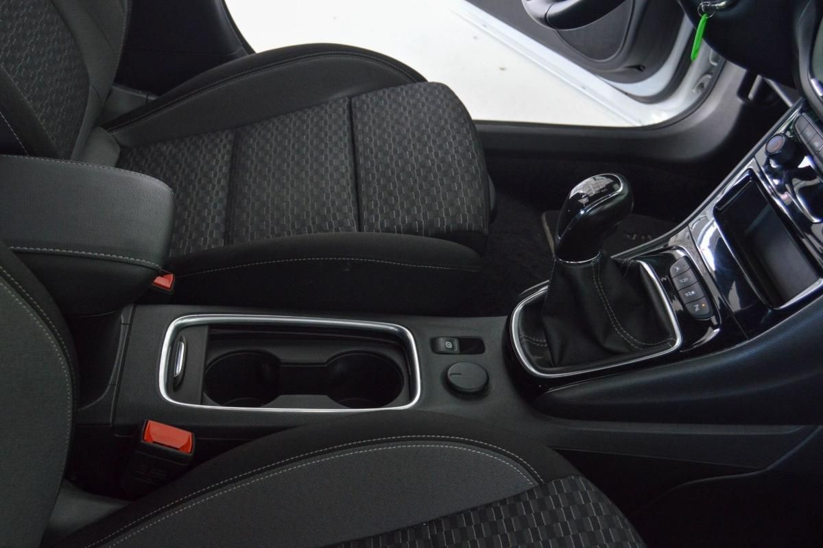 opel-astra-sport-tourer-2021-diesel-1496cc