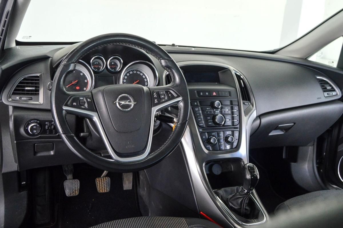 opel-astra-sport-tourer-2010-diesel-1686cc