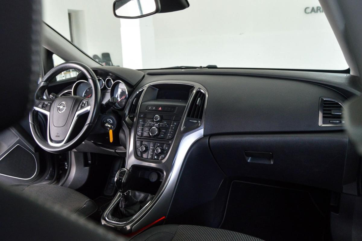 opel-astra-sport-tourer-2010-diesel-1686cc