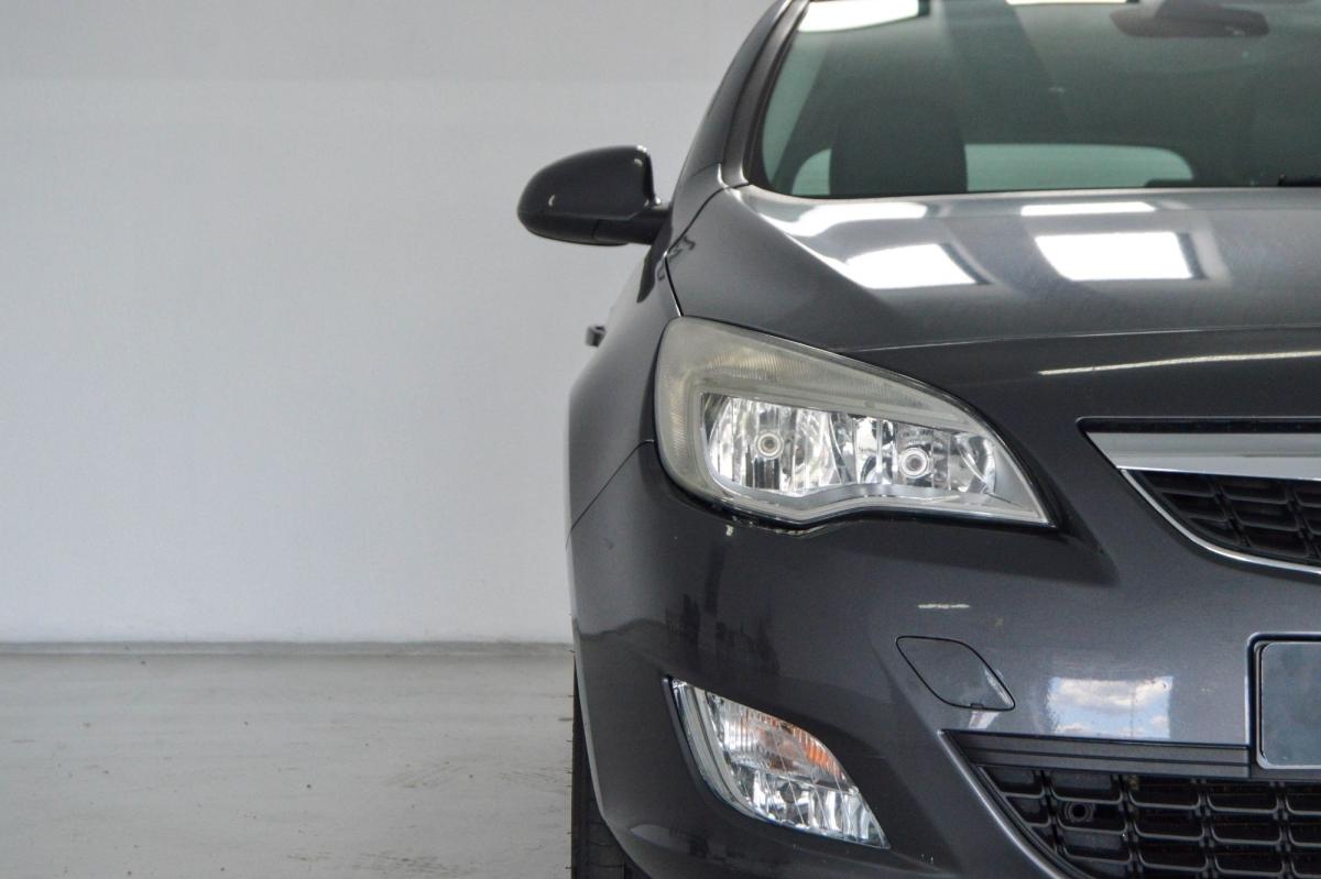 opel-astra-sport-tourer-2010-diesel-1686cc