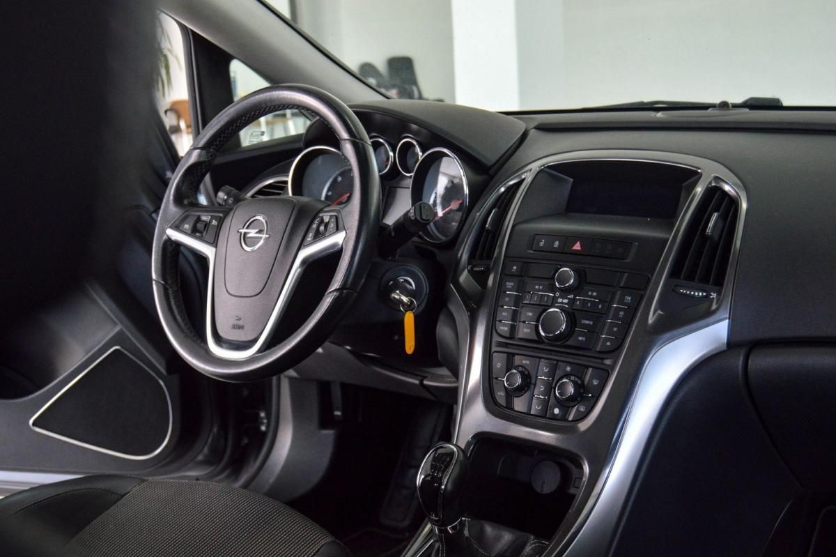opel-astra-sport-tourer-2010-diesel-1686cc