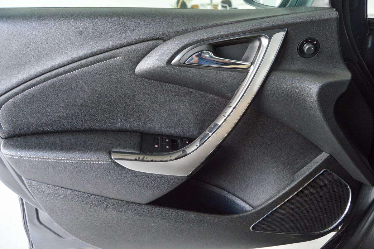 opel-astra-sport-tourer-2010-diesel-1686cc