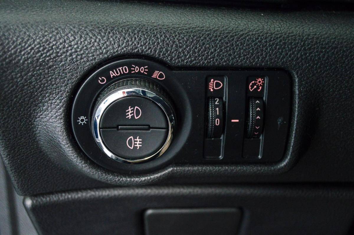 opel-astra-sport-tourer-2010-diesel-1686cc