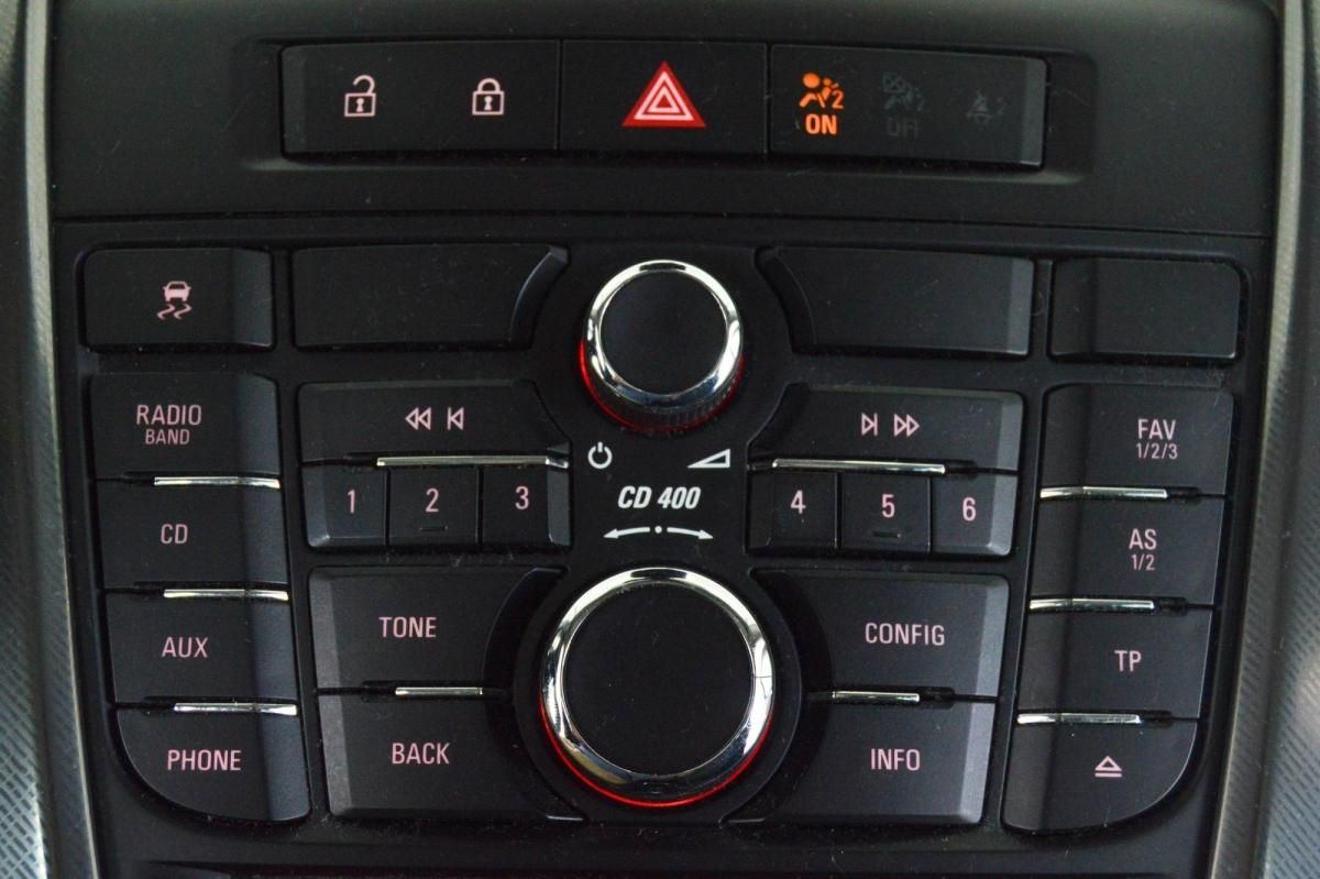 opel-astra-sport-tourer-2010-diesel-1686cc