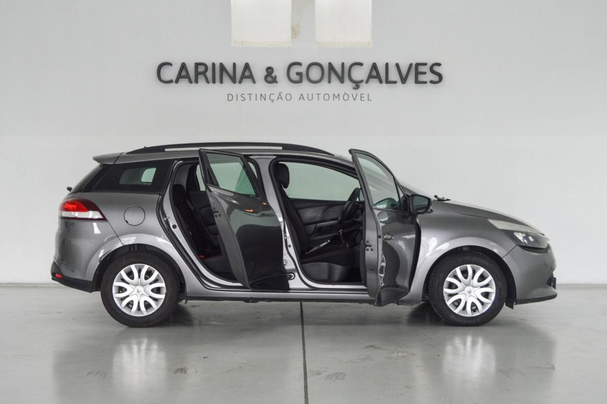 renault-clio-sport-tourer-2016-diesel-1461cc