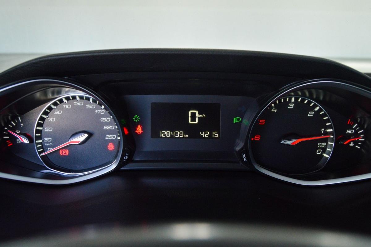 peugeot-308-sw-2020-diesel-1499cc