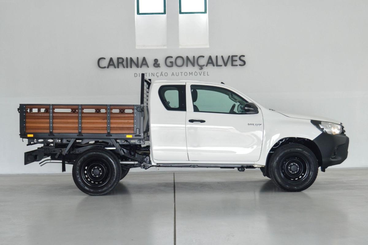 toyota-hilux-2018-diesel-2393cc