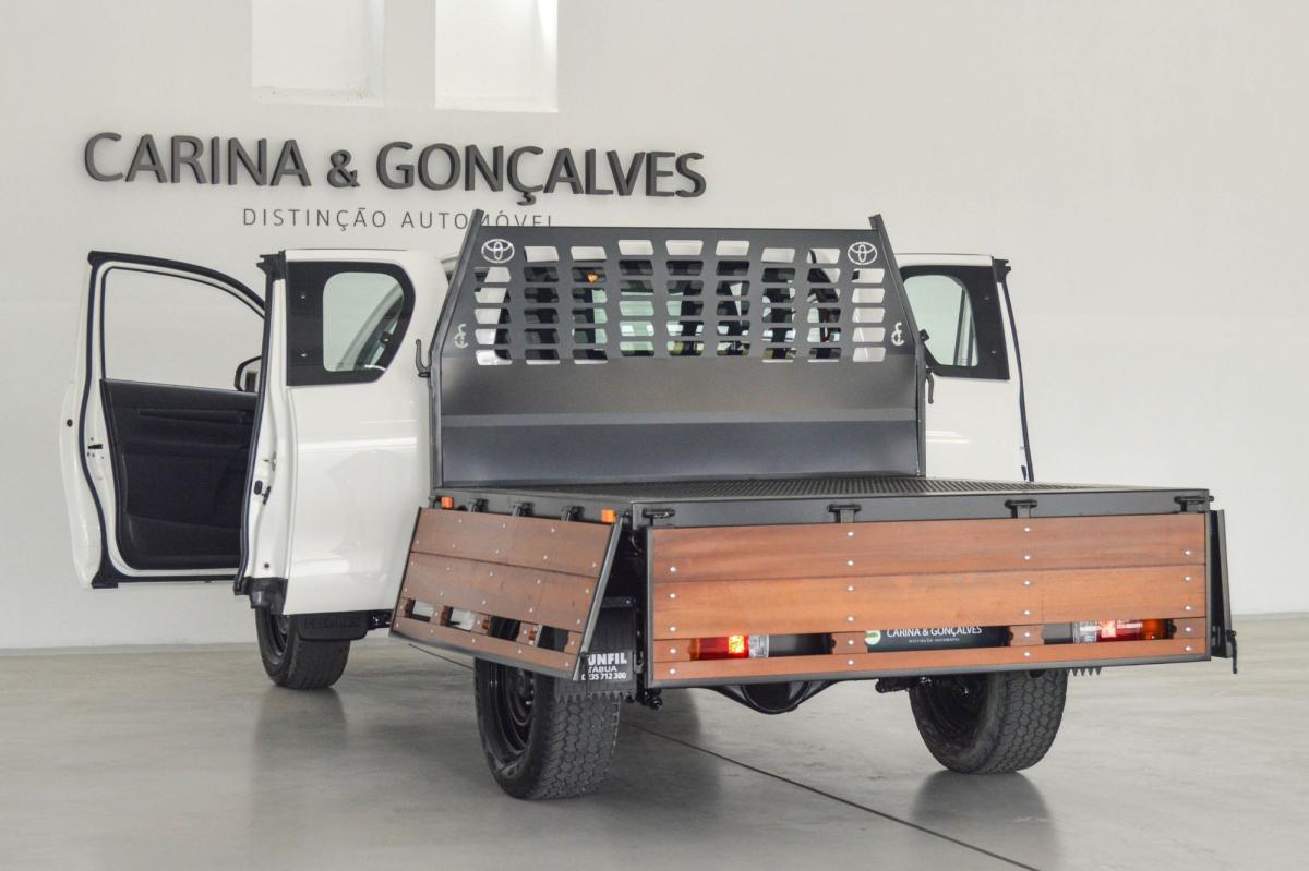 toyota-hilux-2018-diesel-2393cc