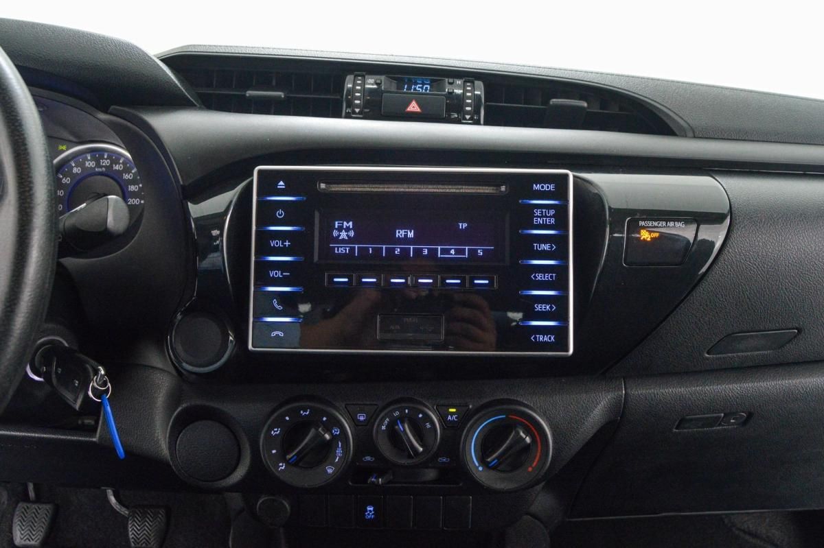 toyota-hilux-2018-diesel-2393cc
