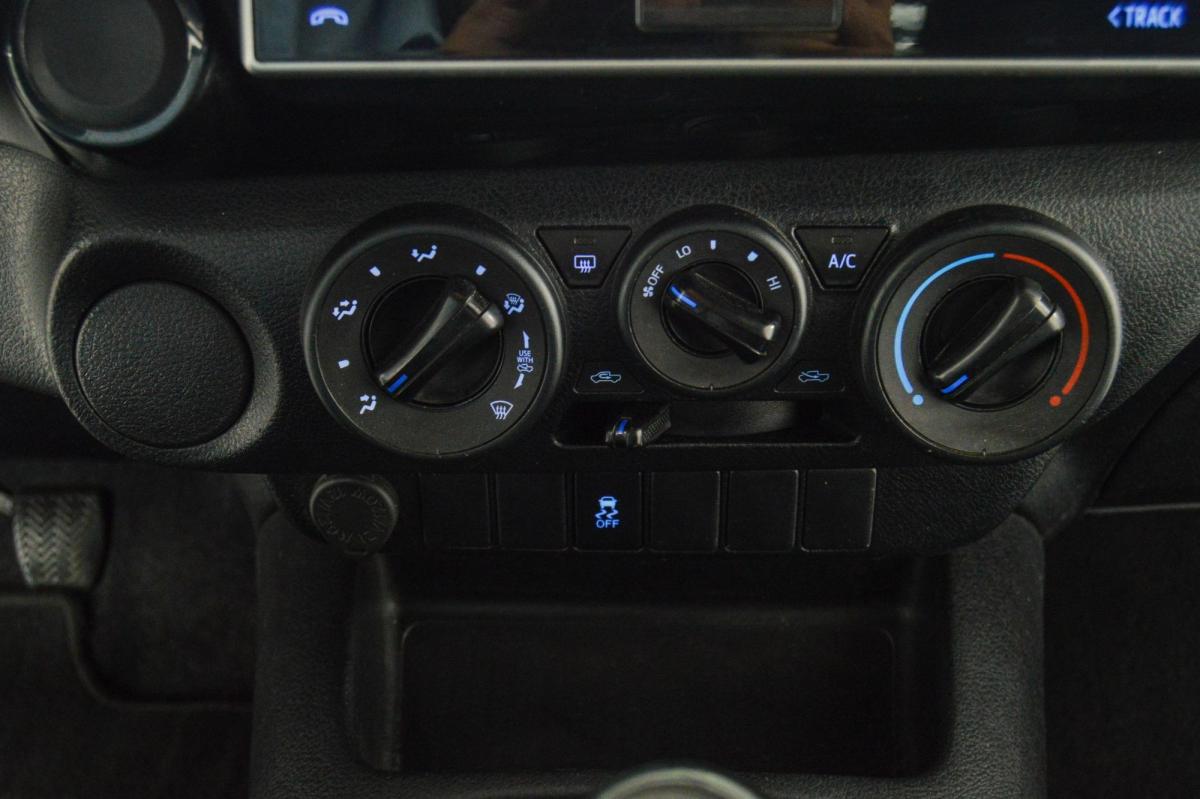 toyota-hilux-2018-diesel-2393cc