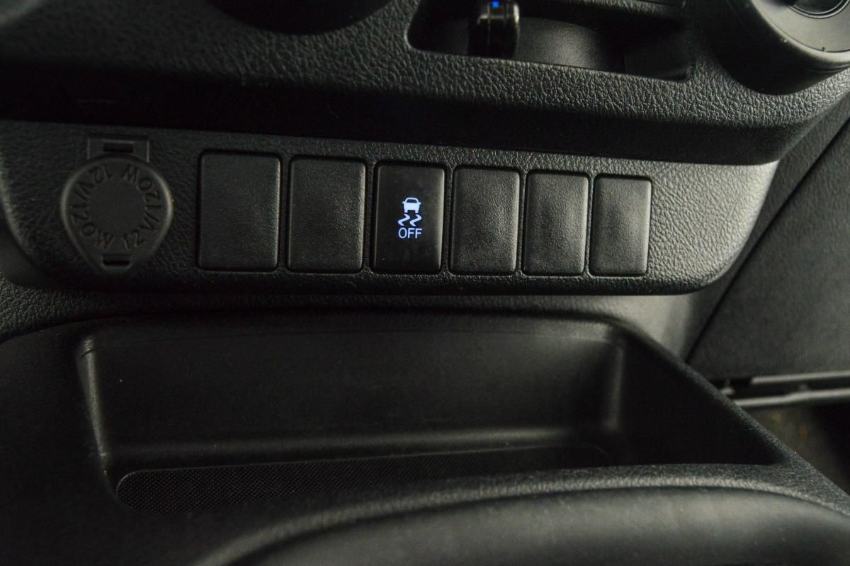 toyota-hilux-2018-diesel-2393cc