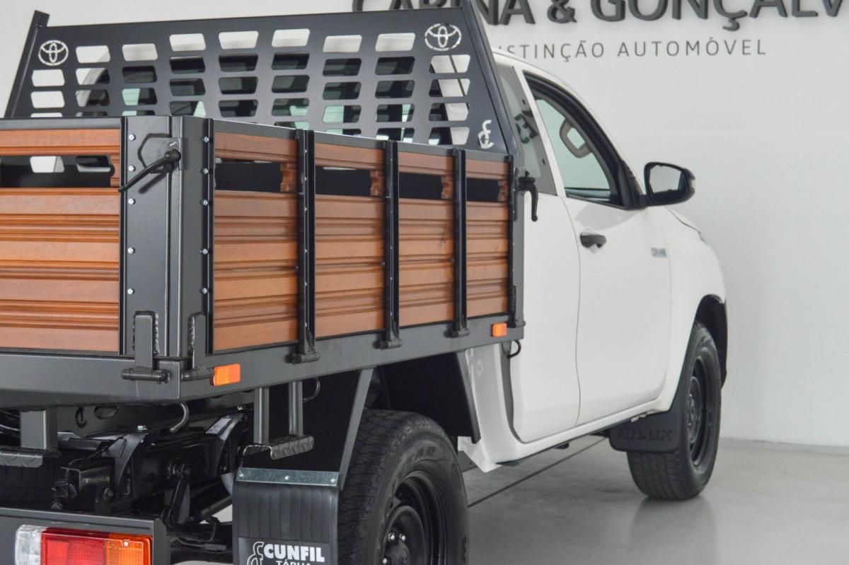toyota-hilux-2018-diesel-2393cc