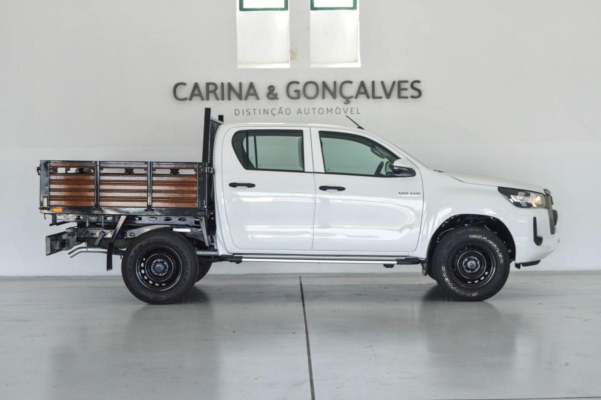 toyota-hilux-2023-diesel-2393cc