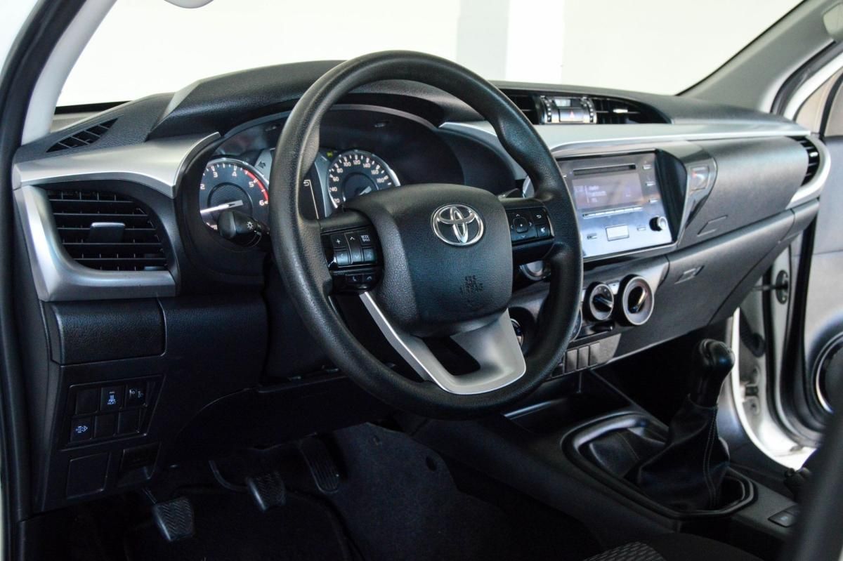toyota-hilux-2023-diesel-2393cc
