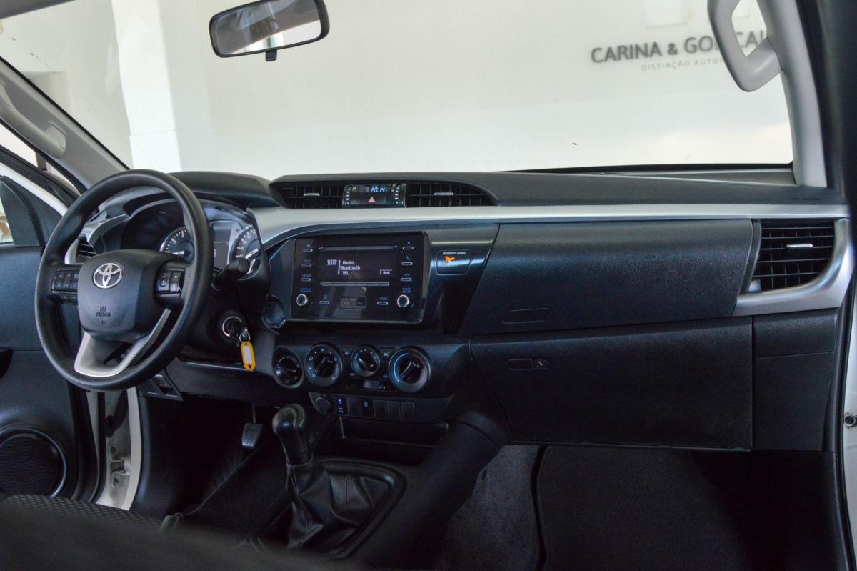toyota-hilux-2023-diesel-2393cc