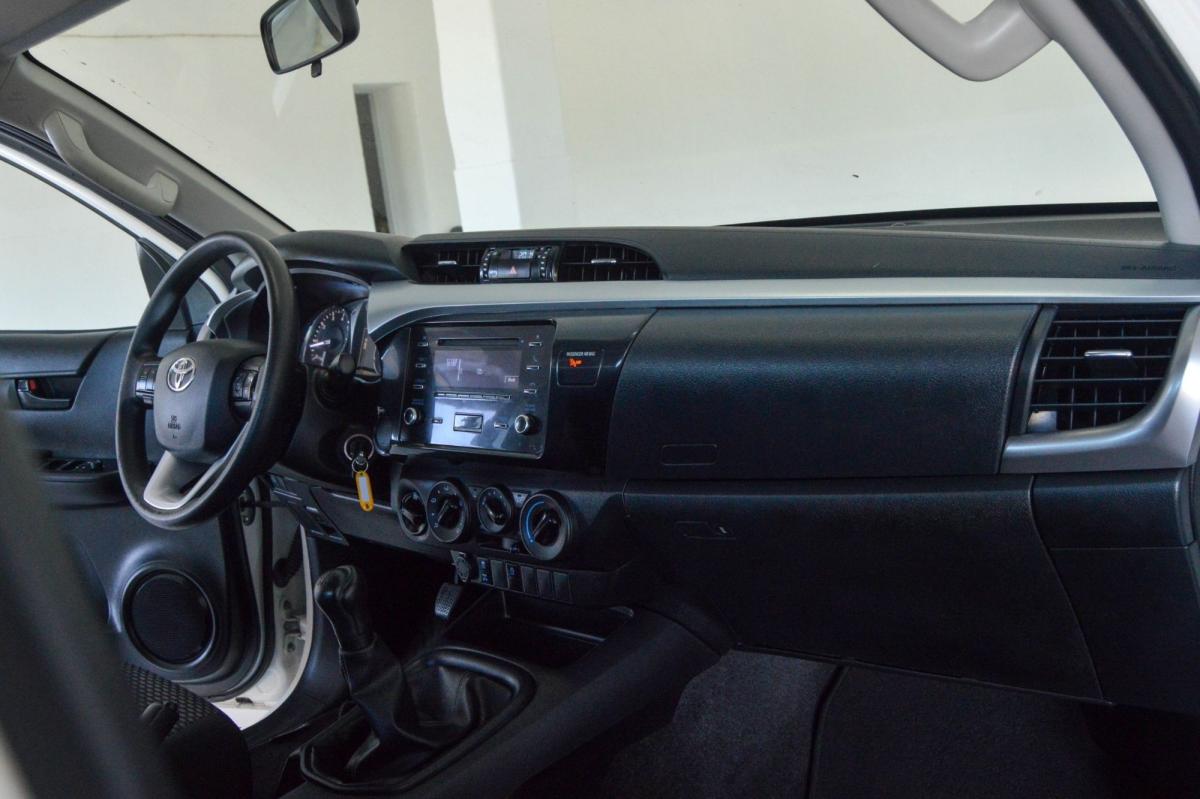 toyota-hilux-2023-diesel-2393cc
