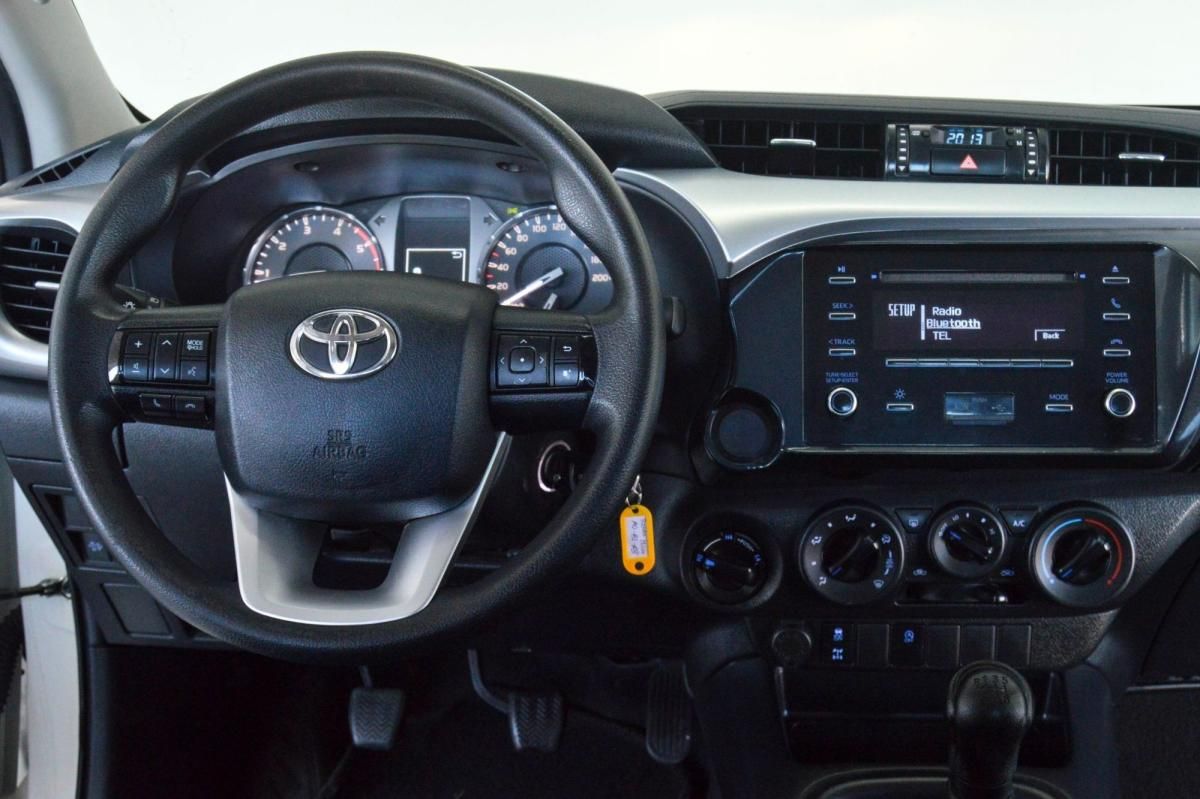 toyota-hilux-2023-diesel-2393cc