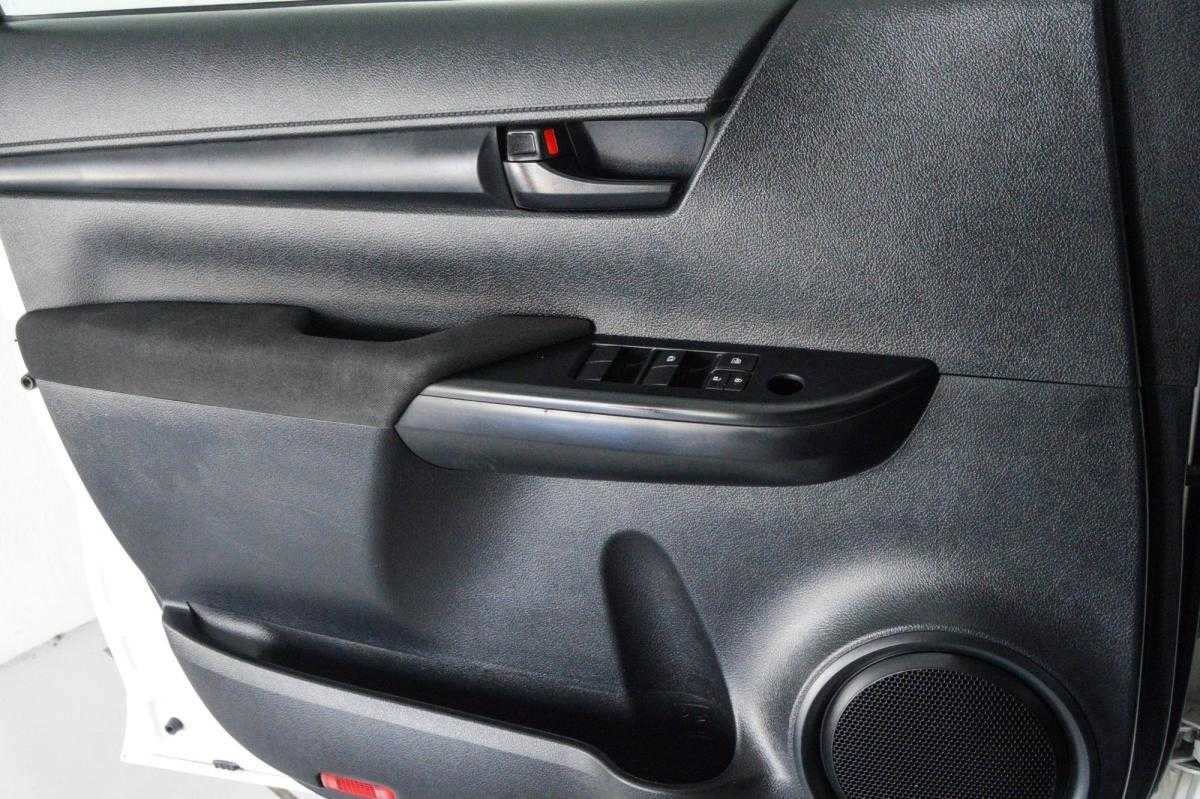 toyota-hilux-2023-diesel-2393cc