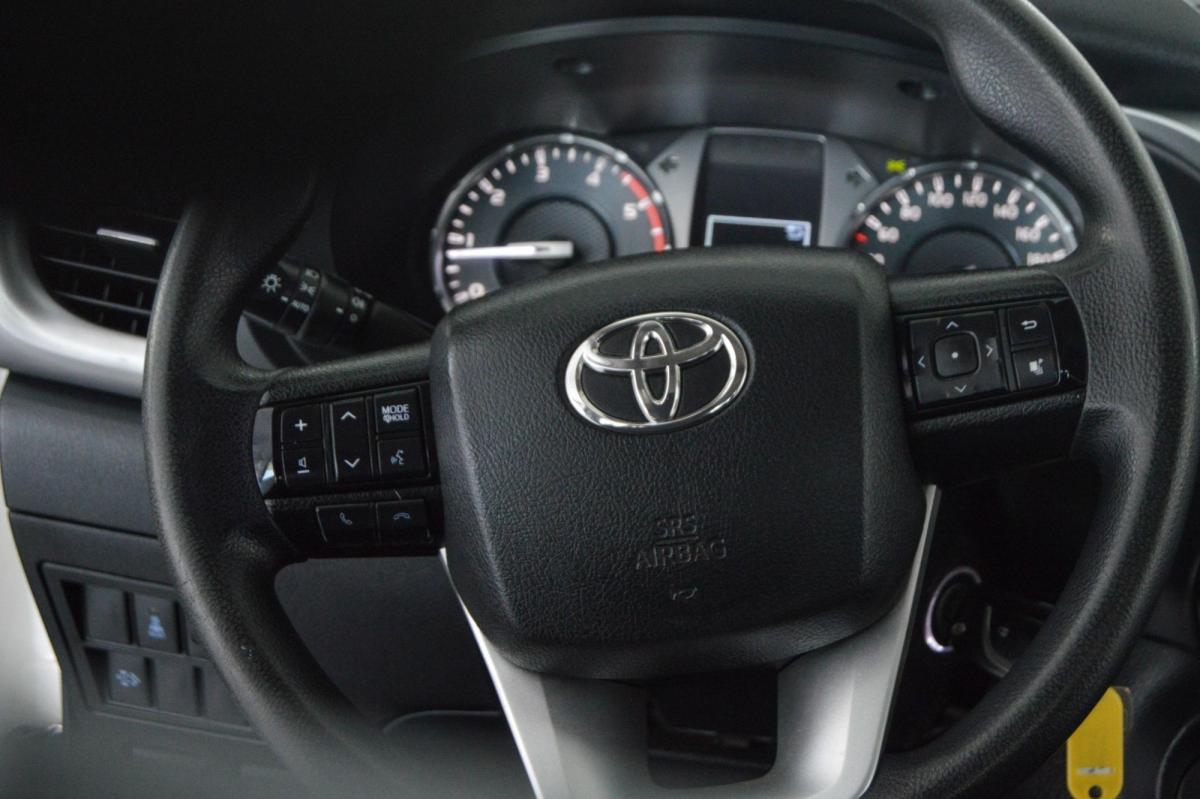 toyota-hilux-2023-diesel-2393cc