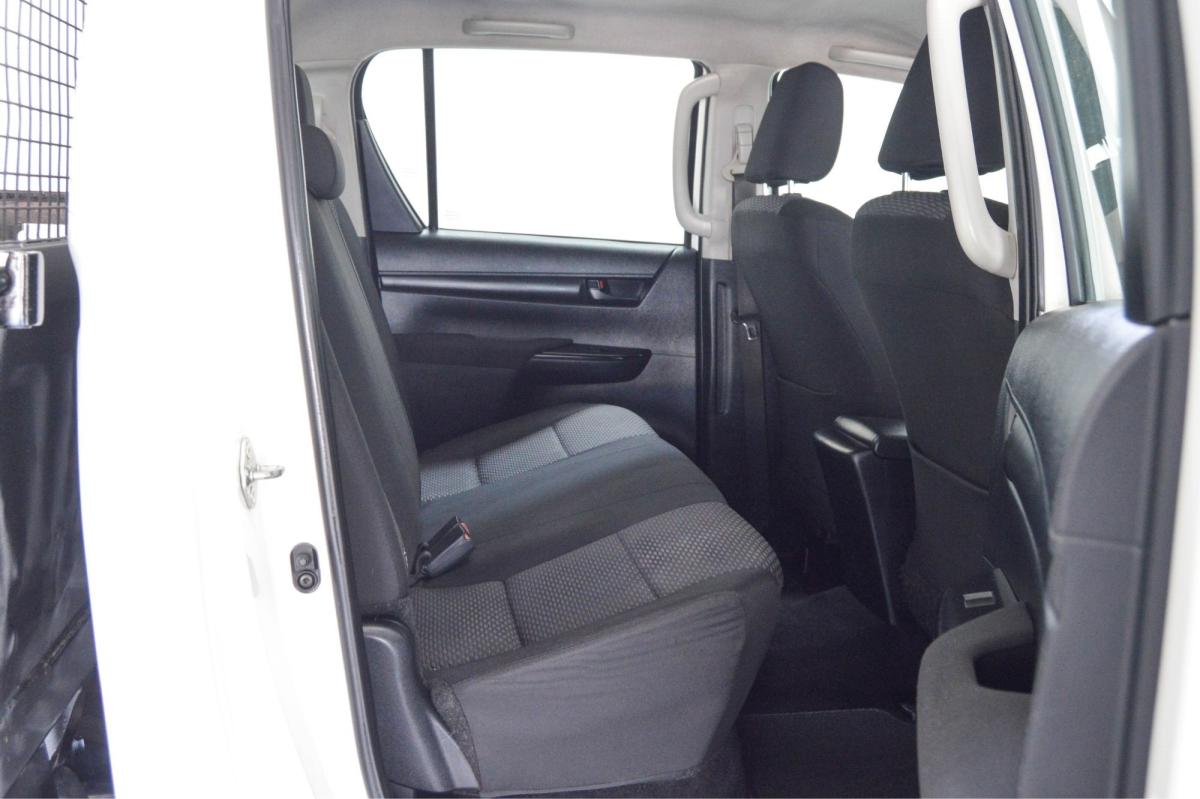 toyota-hilux-2023-diesel-2393cc
