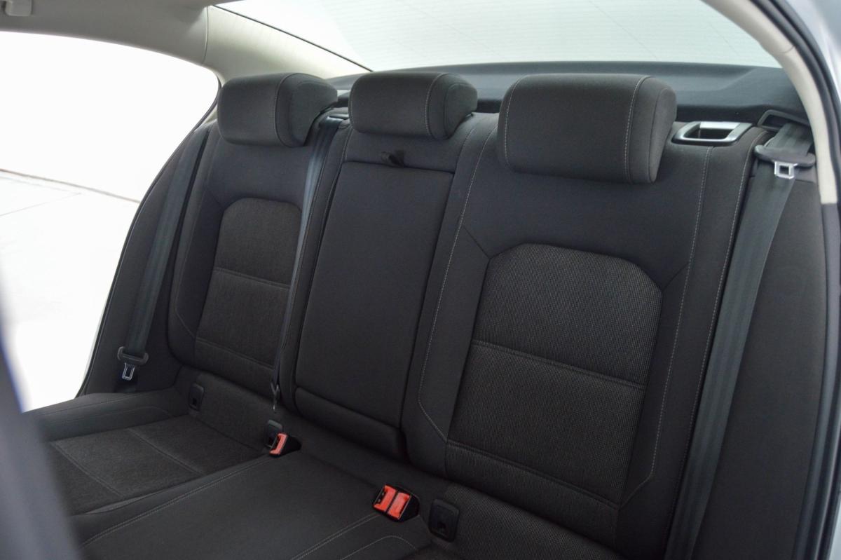 volkswagen-passat-2015-diesel-1598cc