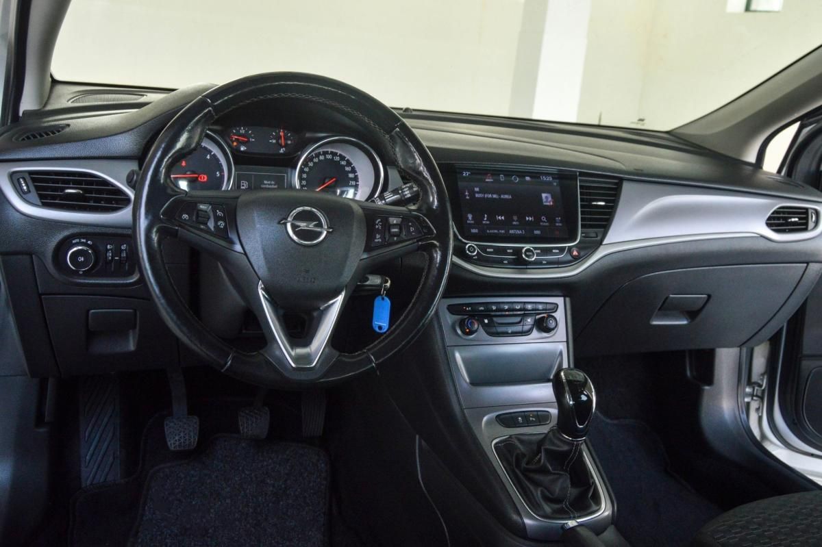 opel-astra-sport-tourer-2017-diesel-1598cc