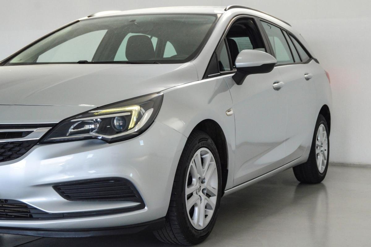 opel-astra-sport-tourer-2017-diesel-1598cc