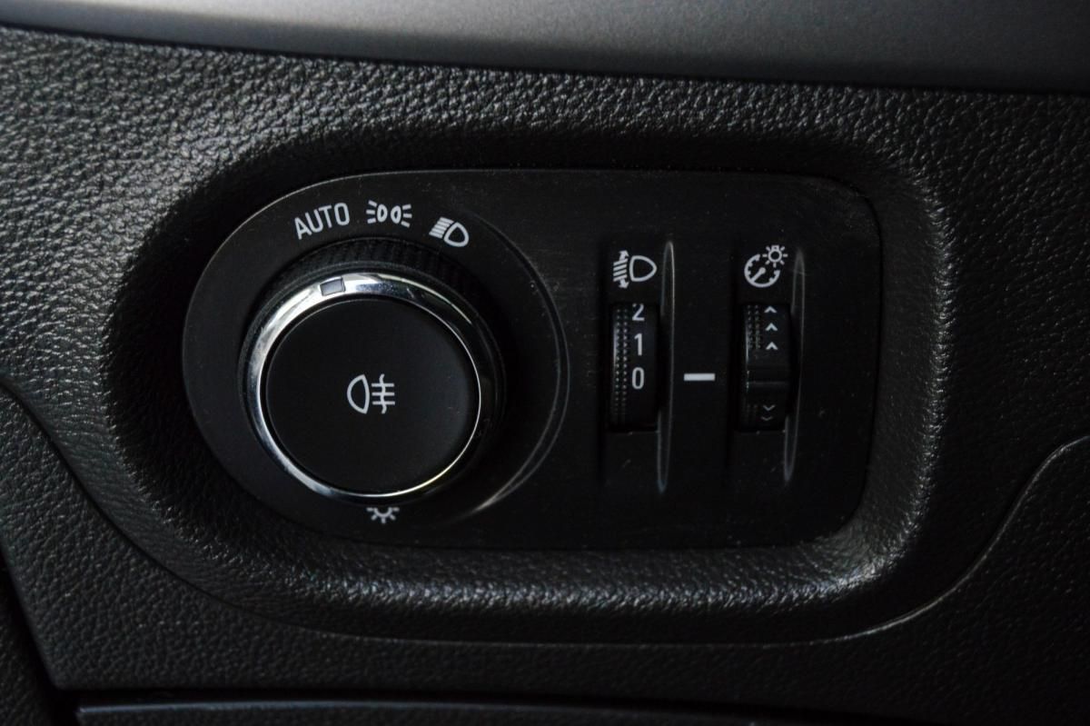 opel-astra-sport-tourer-2017-diesel-1598cc